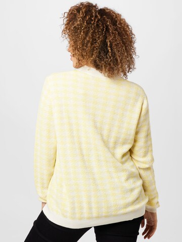 Cardigan 'Veg' ONLY Carmakoma en jaune