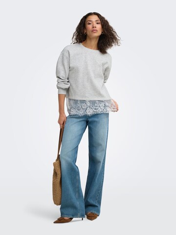 Sweat-shirt 'ONLMIMI' ONLY en gris