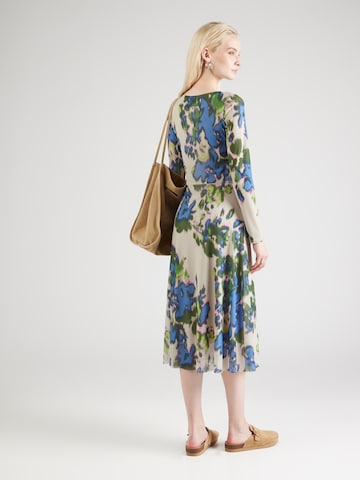 Robe COMMA en beige