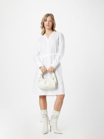 Robe-chemise Calvin Klein en blanc