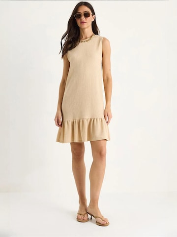 Bianco Lucci Jurk in Beige: voorkant