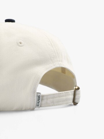 Cappello da baseball 'Fort' di Scalpers in bianco