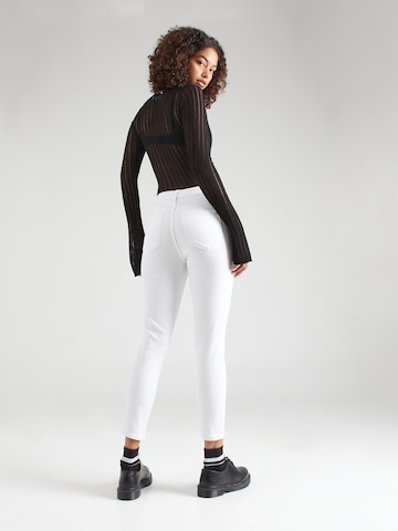 GAP Skinny Jeans in White