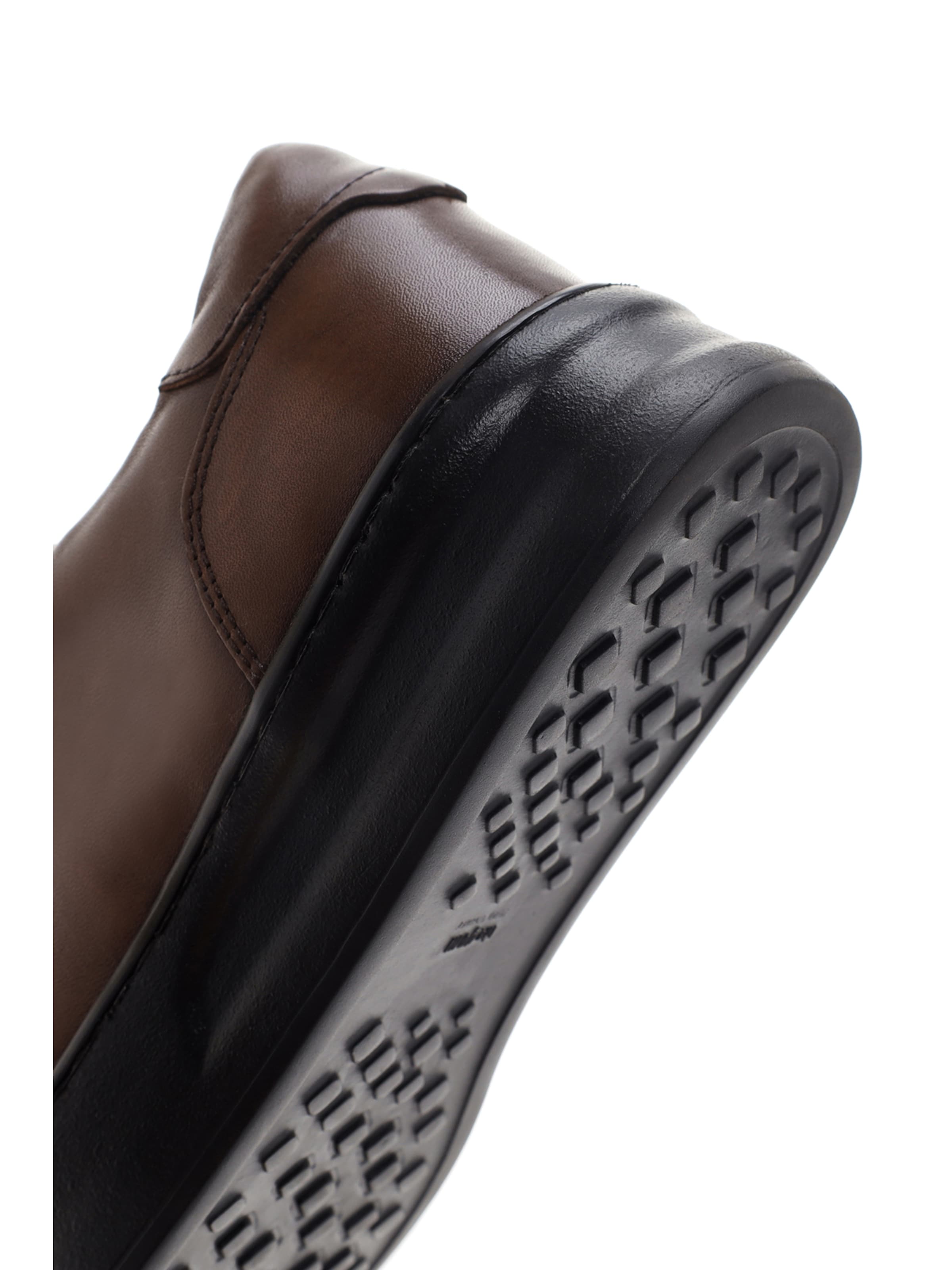 Sneaker bassa di Derimod in marrone