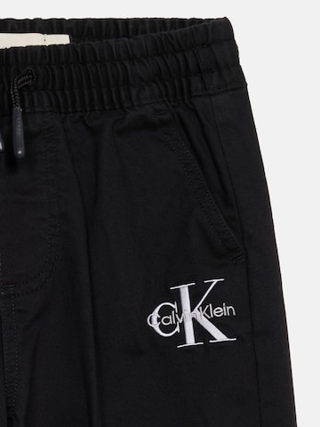 Effilé Pantalon 'ESSENTIAL' Calvin Klein Jeans en noir