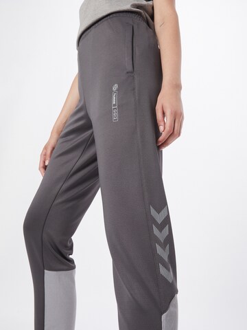 regular Pantaloni sportivi 'GG12 Action' di Hummel in grigio