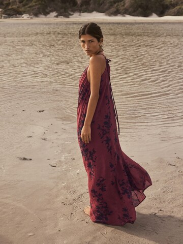 Next Zomerjurk in Bruin