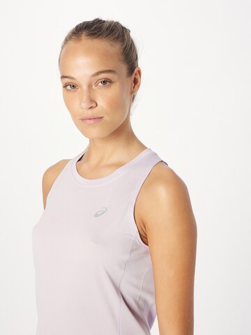 Sport top de la ASICS pe mov