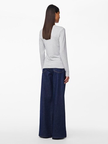 PIECES T-shirt 'PCMaria' i grå