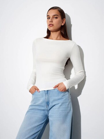 Dilvin Shirt in White: front