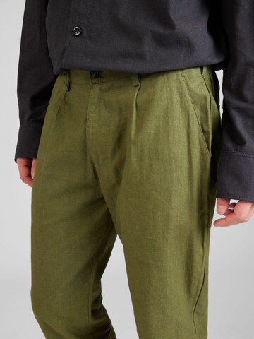 BURTON MENSWEAR LONDON - regular Pantalón plisado en verde