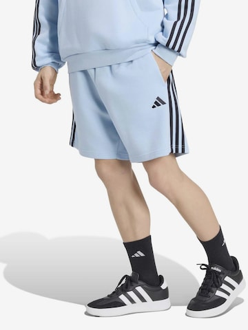 ADIDAS SPORTSWEAR Loosefit Urheiluhousut värissä sininen: etupuoli