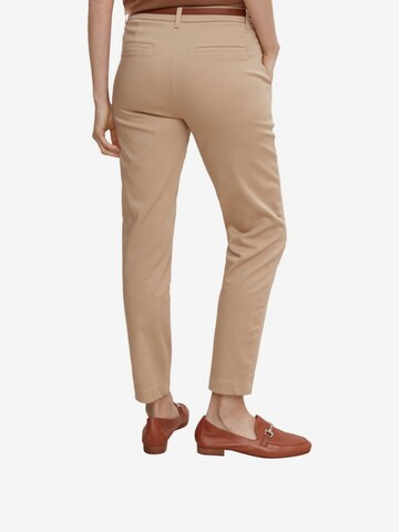 COMMA Slimfit Chinohousut värissä beige