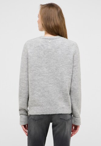 MUSTANG Sweatshirt 'Style Sedalia' in Grau