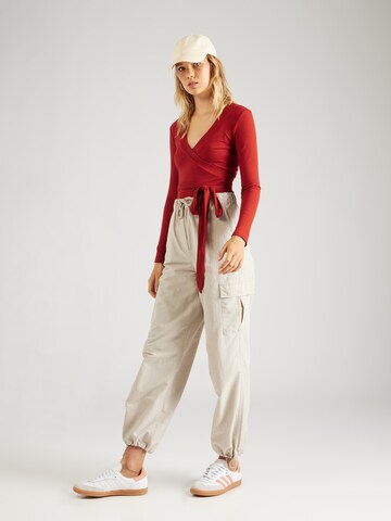 ABOUT YOU Shirt 'Cassia' in Rood