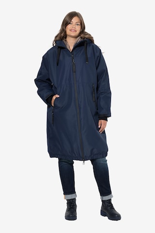LAURASØN Raincoat in Blue: front