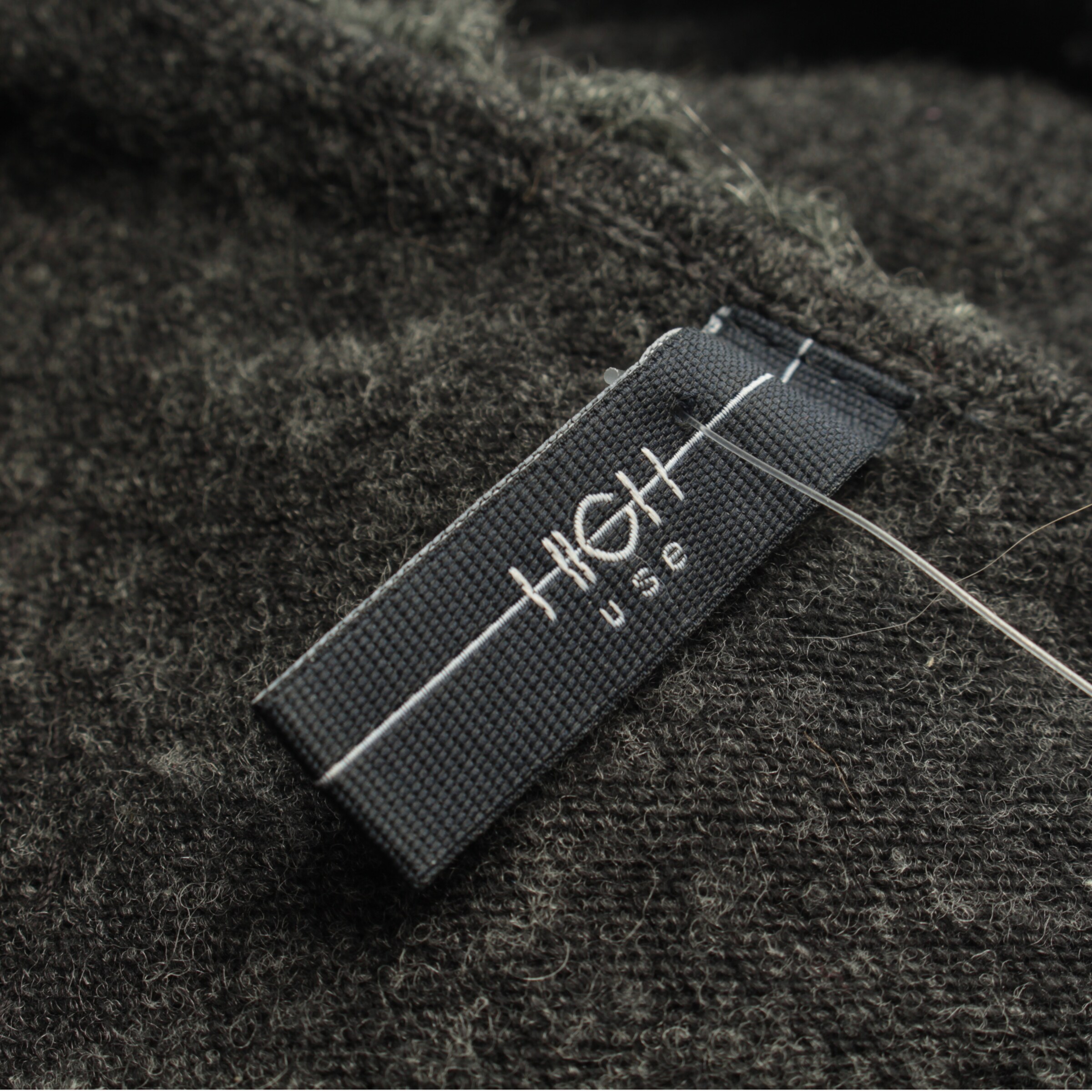 High Use Sweater & Cardigan in M in Grey