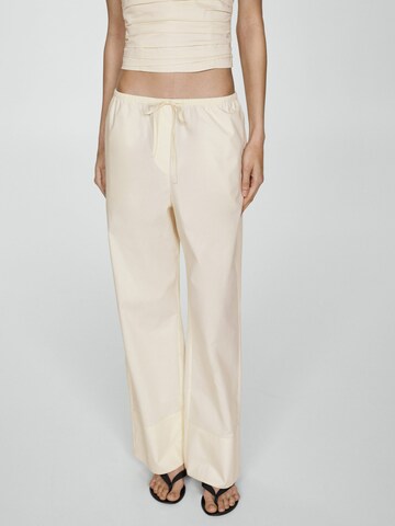 Effilé Pantalon 'Rufy' MANGO en beige : devant