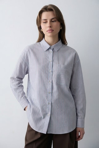 Trendyol - Blusa en azul: frente
