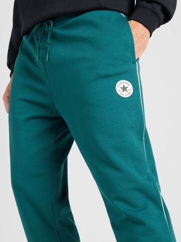 Tapered Pantaloni de la CONVERSE pe verde