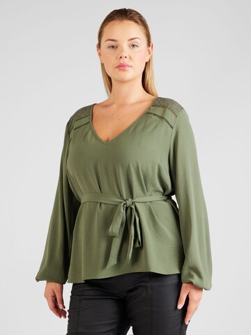 Camicia da donna 'Julika' di ABOUT YOU Curvy in verde: frontale