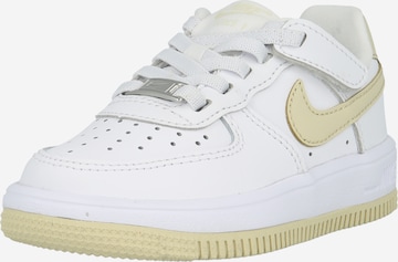 Baskets 'Force 1 EasyOn' Nike Sportswear en blanc : devant