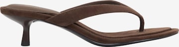 Estro Teenslipper '25120-53' in Bruin: voorkant