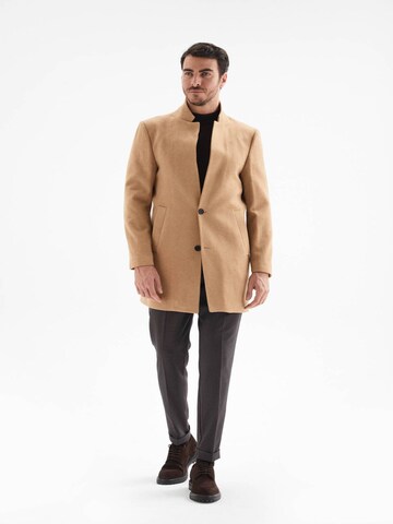 Antioch Between-seasons coat in Beige: front