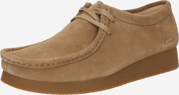 Chaussure à lacets 'Wallabee EVO' CLARKS en marron : devant