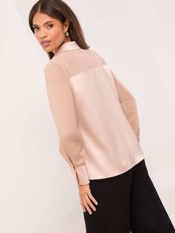 Lipsy Blouse in Goud