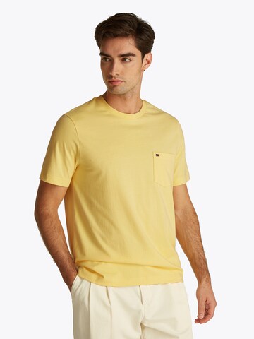 Maglietta 'ESSENTIAL' di TOMMY HILFIGER in giallo: frontale