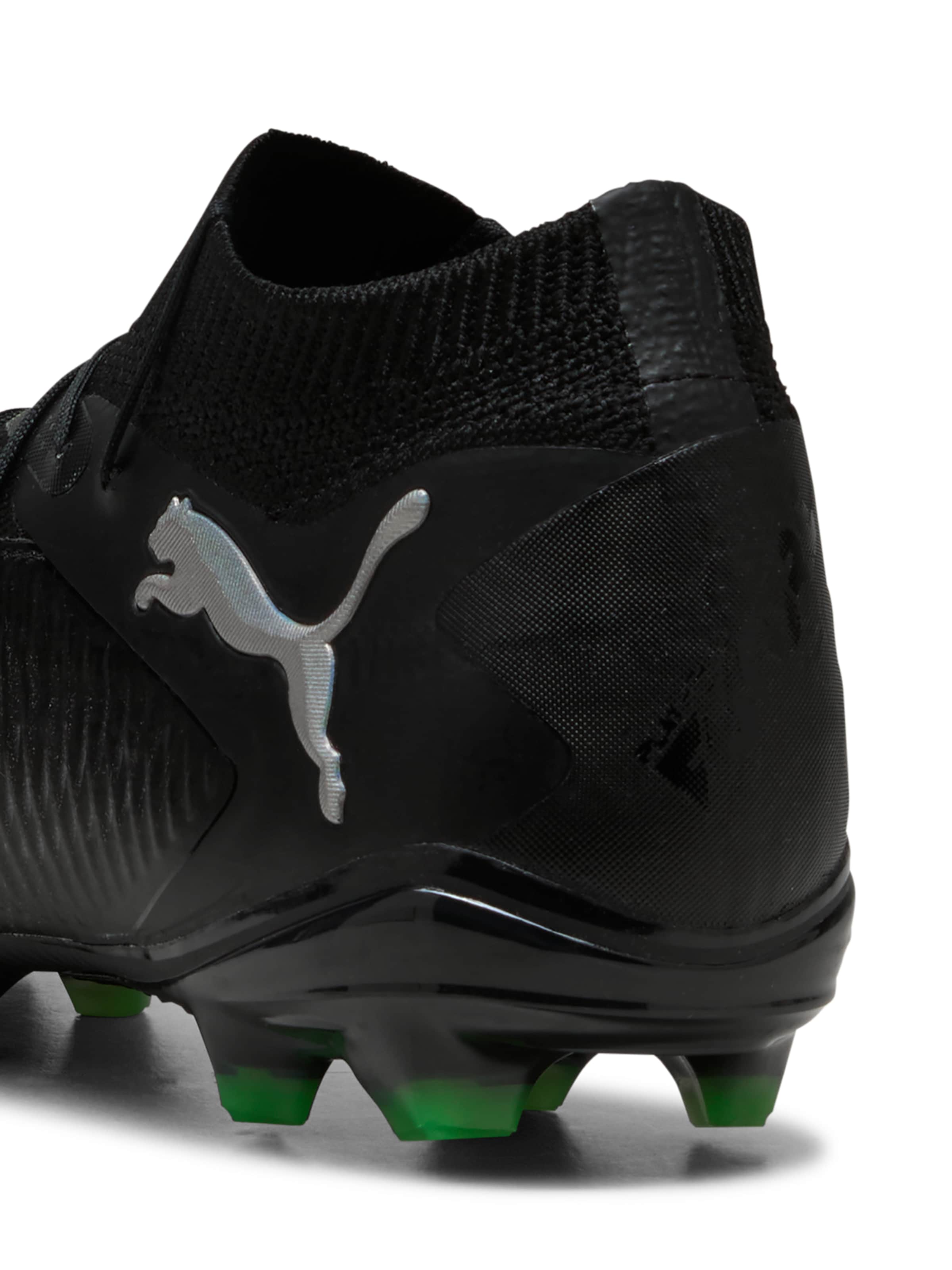 Scarpa da calcio 'Future 8 Pro' di PUMA in nero