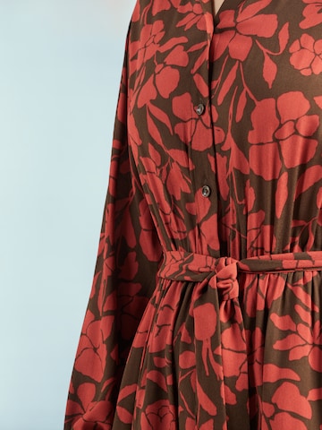 UNITED COLORS OF BENETTON Shirt Dress in Brown