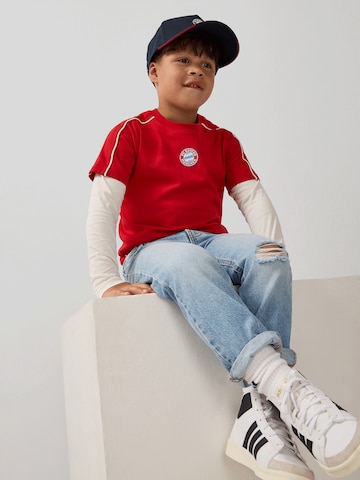 FC BAYERN MÜNCHEN Shirt in Red