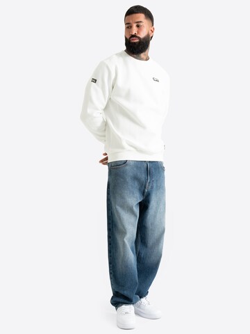 LONSDALE Sweatshirt 'Woolwich' in White