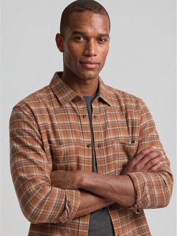 TOM TAILOR - Regular Fit Camisa em castanho