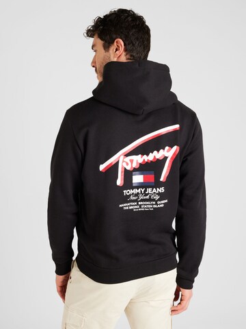 Tommy Jeans Sweatshirt in Black: front