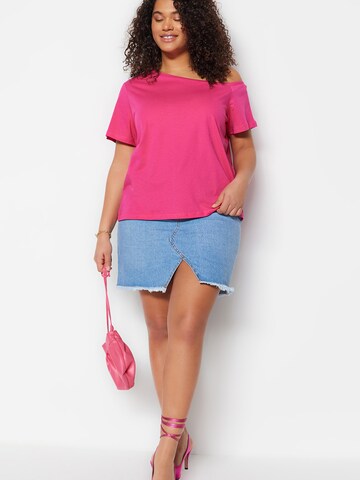 Trendyol Curve - Camiseta en rosa