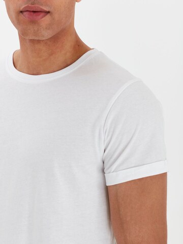 Maglietta 'LONGO' di !Solid in bianco