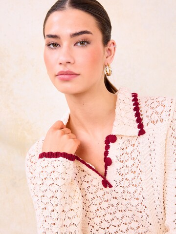 Lipsy Pullover in Beige