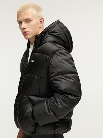Pull&Bear Vinterjacka i svart