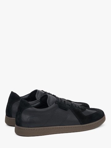 Estro Sneakers laag '09-4705' in Zwart