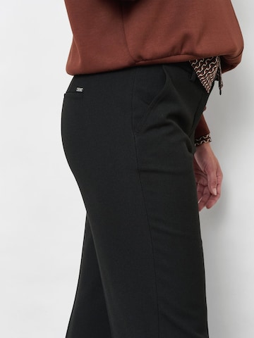 TONI Slim fit Pleated Pants 'Jenny' in Black