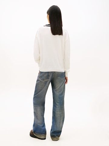 balta Tommy Jeans Megztinis