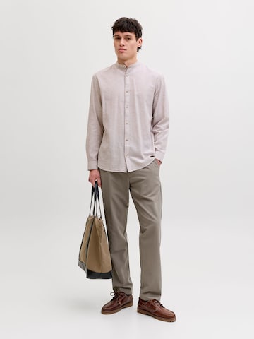 regular Pantaloni chino di JACK & JONES in marrone: frontale