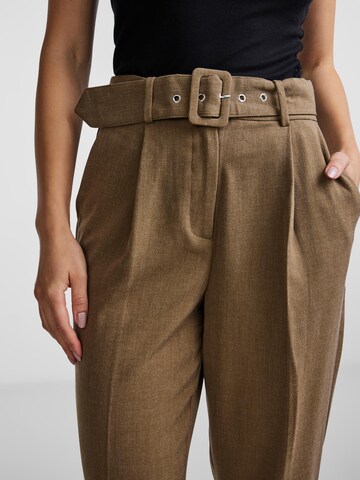 Y.A.S Zwężany krój Spodnie w kant 'BELTA' w kolorze brązowy