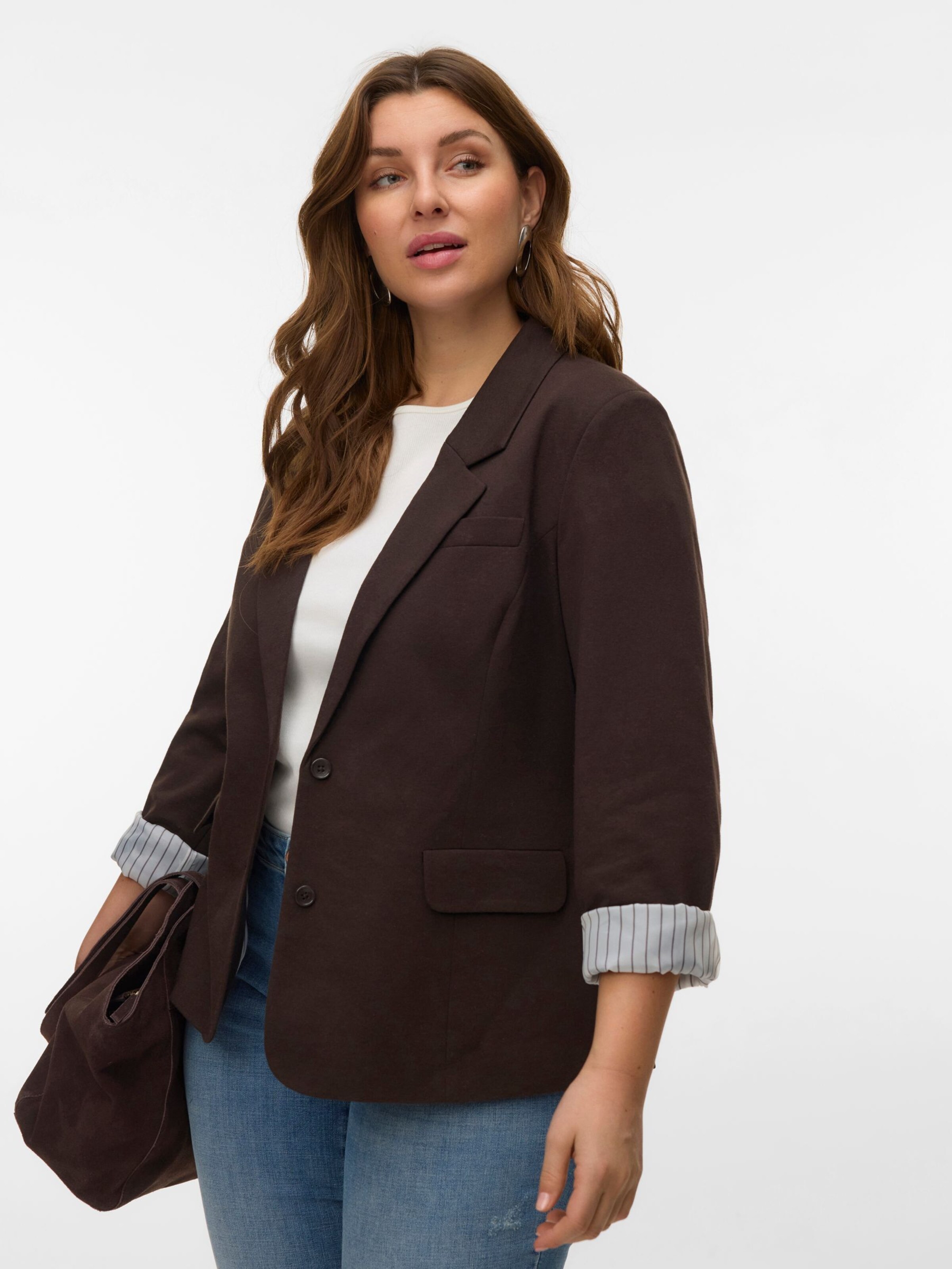 Vero Moda Curve - Blazer 'VMCHARUKI' en marrón: frente