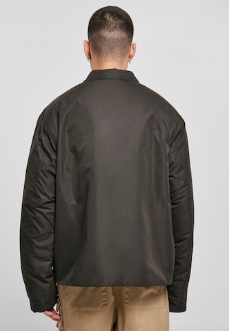 Urban Classics Prehodna jakna 'Utility' | črna barva