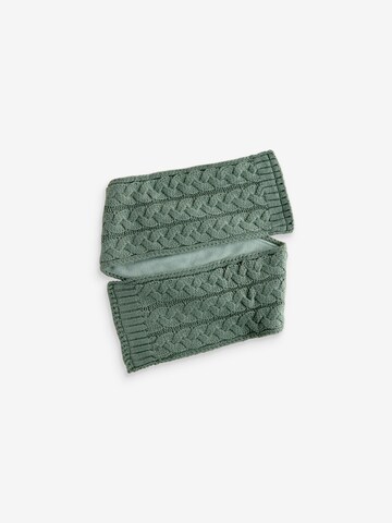 Set de la Next pe verde