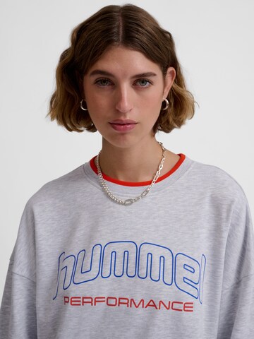 Hummel Sweatshirt 'Fast' in Grijs